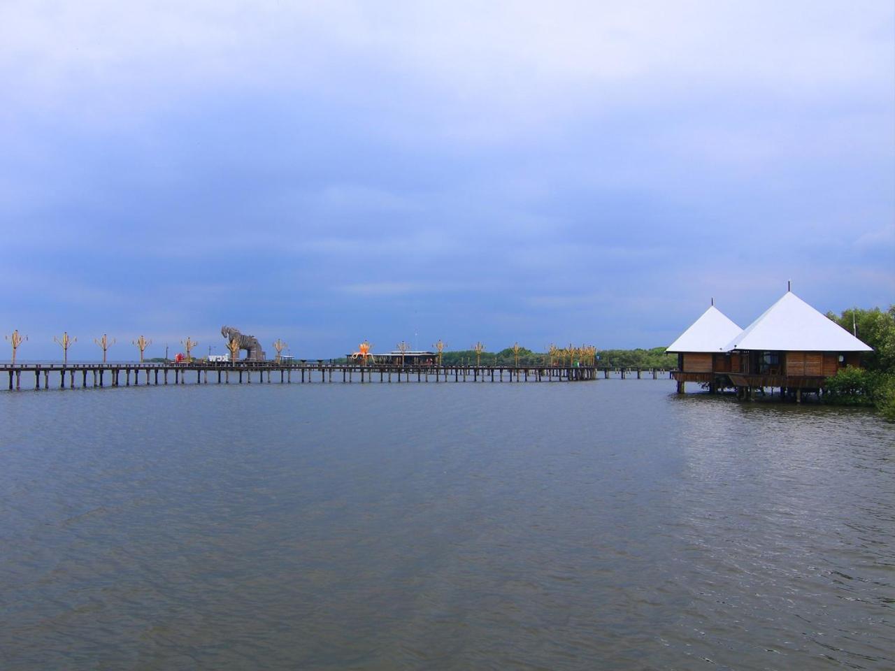 Beejay Bakau Resort Проболинго Екстериор снимка