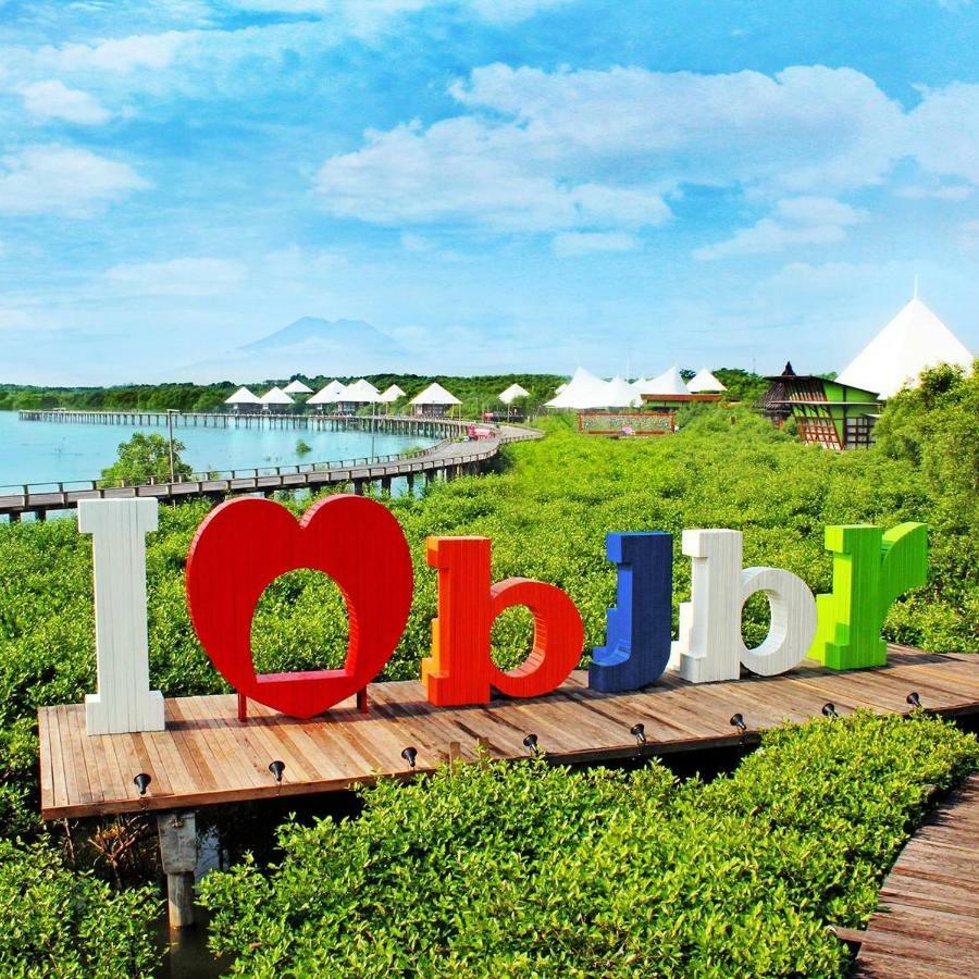 Beejay Bakau Resort Проболинго Екстериор снимка
