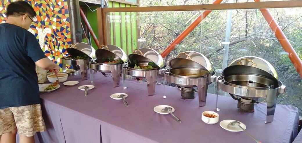Beejay Bakau Resort Проболинго Екстериор снимка