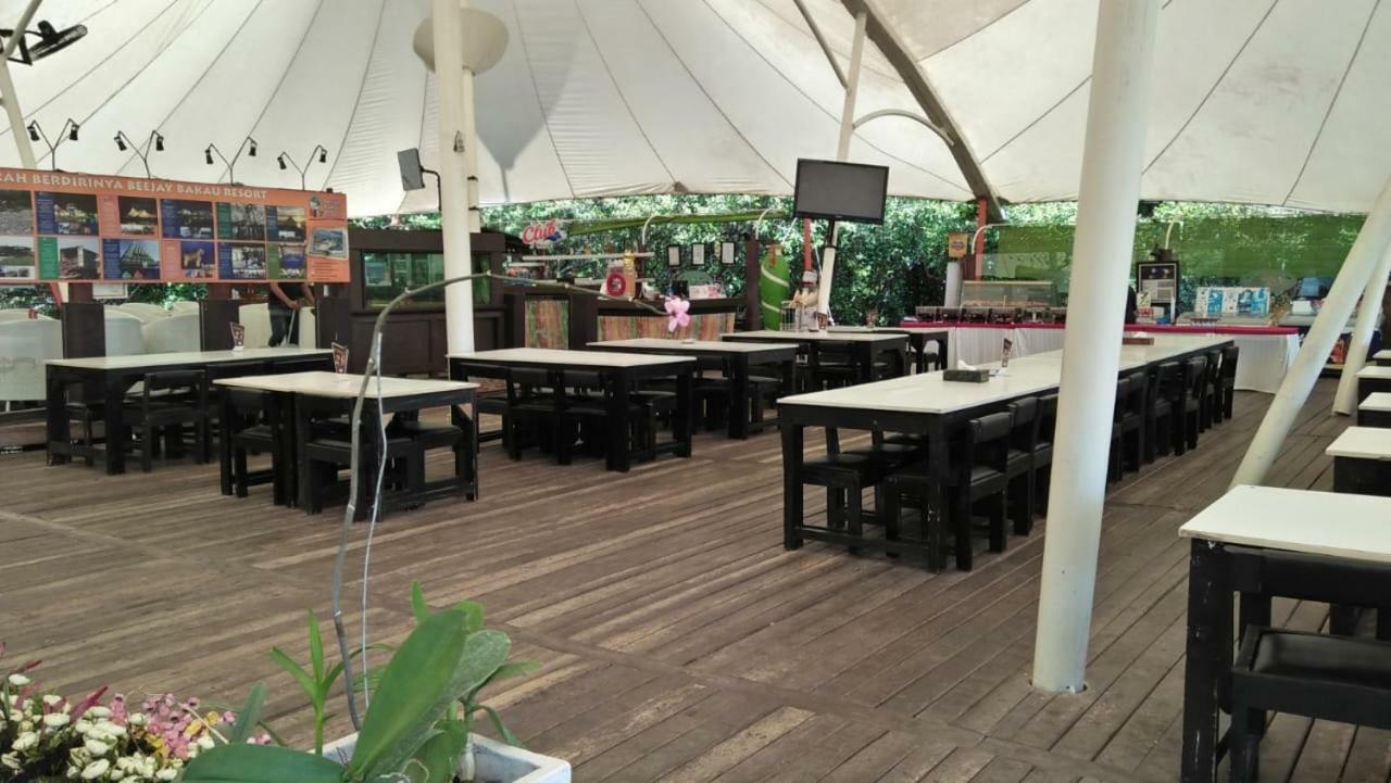 Beejay Bakau Resort Проболинго Екстериор снимка